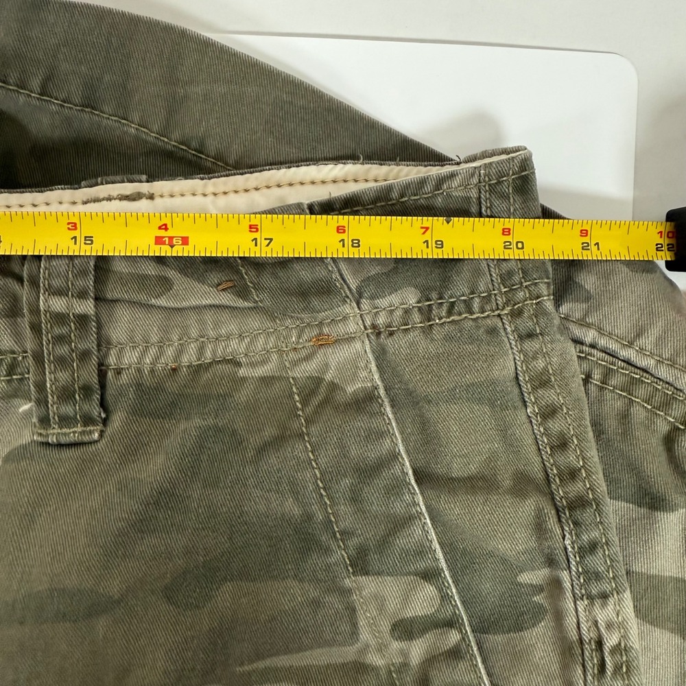 Roebuck & Co. Camo Cargo Shorts‎ Outdoor Casual Size 40 - Picture 5 of 6